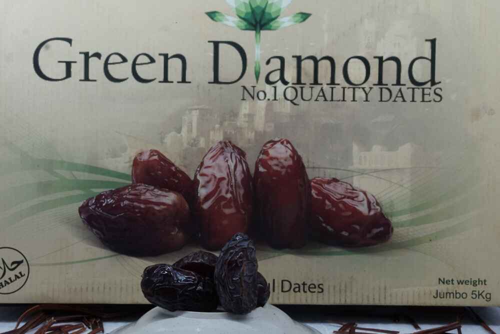 Kurma Medjool Jumbo bersaiz besar